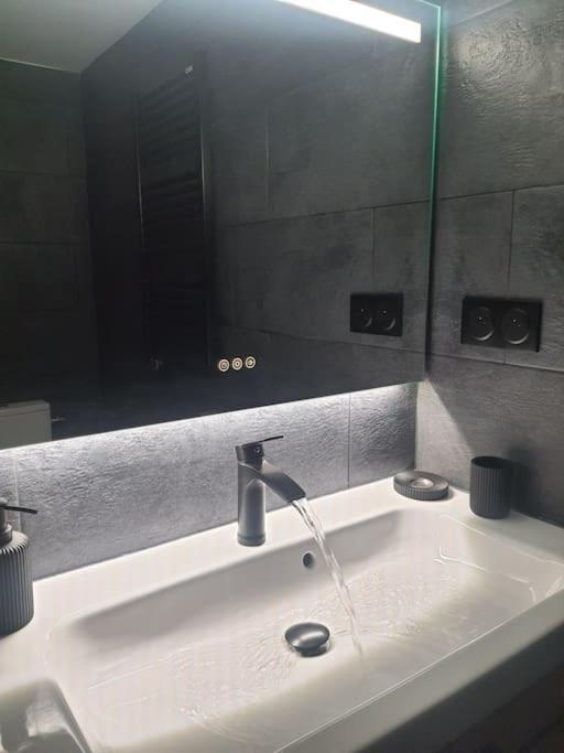 Superbe Appartement Avec Jacuzzi Et Exterieur Perpignan Exterior foto